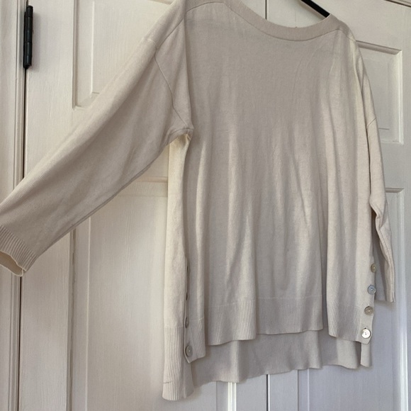 Chicos Size 3 Button Side Light Sweater Beige Chicos Size XL‎ - Picture 4 of 7
